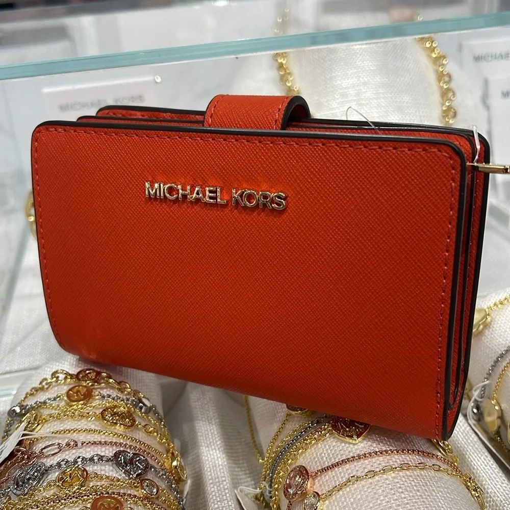 Michael Medium Crossgrain Leather Bifold Wallet Red Clay  NWT